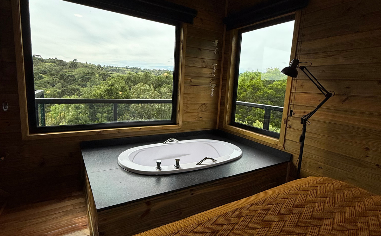 22-Chalé do Vale Quarto Ofurô